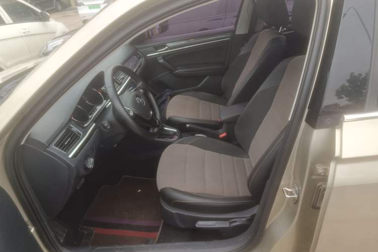 Used Volkswagen C-TREK 2018 1.5L Automatic Comfort Model Left Front Seat