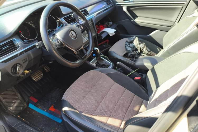Used Volkswagen C-TREK 2018 1.5L Automatic Comfort Model Left Front Seat