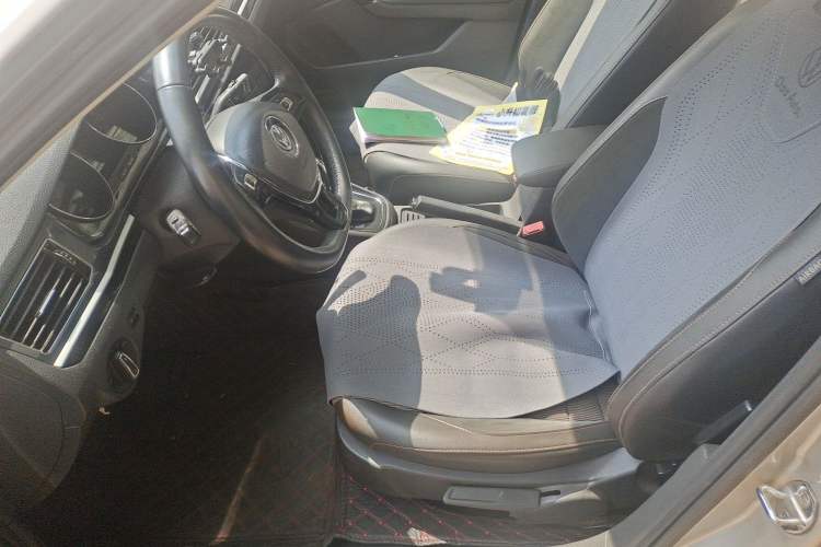 Used Volkswagen C-TREK 2018 1.5L Automatic Comfort Model Left Front Seat