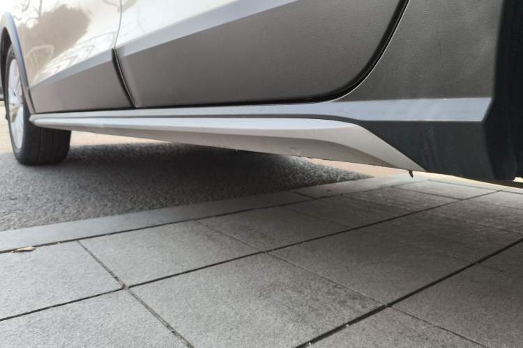 Used Volkswagen C-TREK 2018 1.5L Automatic Comfort Model Left Side Sill