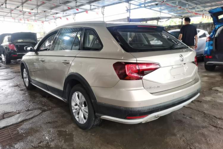 Used Volkswagen C-TREK 2018 230TSI DSG Comfort Model Rear Left 45 Deg