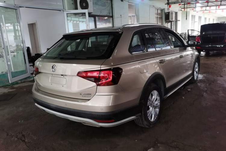 Used Volkswagen C-TREK 2018 230TSI DSG Comfort Model Rear Right 45 Deg