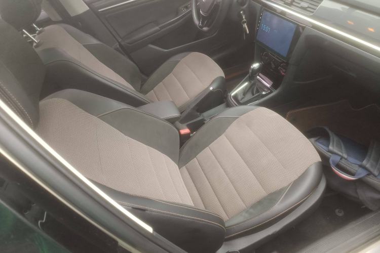 Used Volkswagen C-TREK 2018 1.5L Automatic Comfort Model Right Front Seat