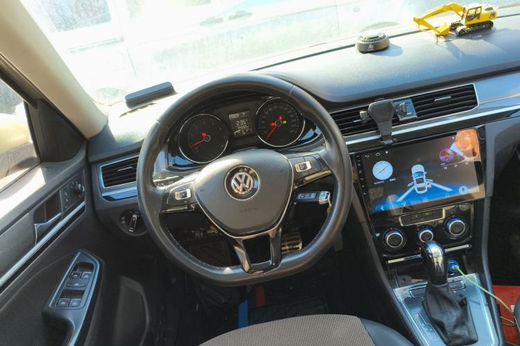 Used Volkswagen C-TREK 2018 1.5L Automatic Comfort Model Steering Wheel