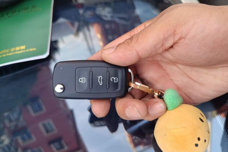 Used Volkswagen C-TREK 2018 1.5L Automatic Luxury Edition Vehicle Key