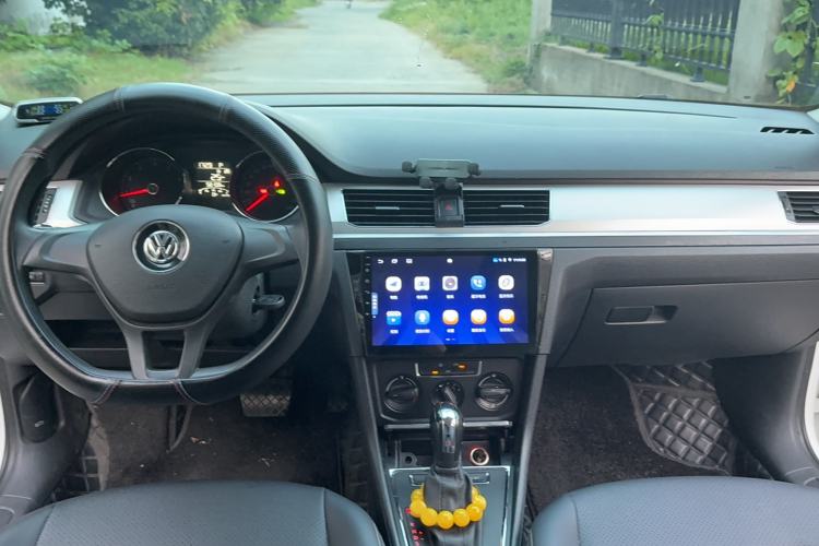 Used Volkswagen C-TREK 2020 1.5L Automatic Fashion Edition Interior 3