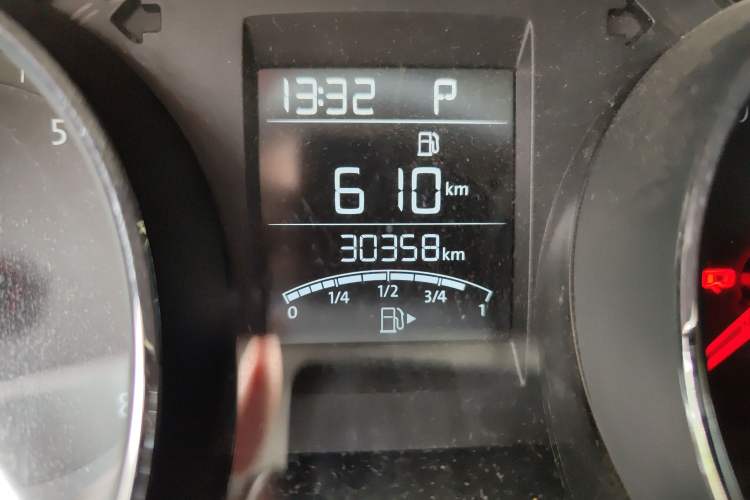 Used Volkswagen C-TREK 2020 1.5L Automatic Comfort Model Odometer Close Up
