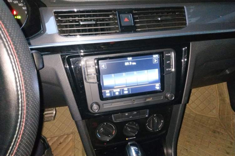 Used Volkswagen C-TREK 2020 1.5L Automatic Comfort Model Audio And AC Panel