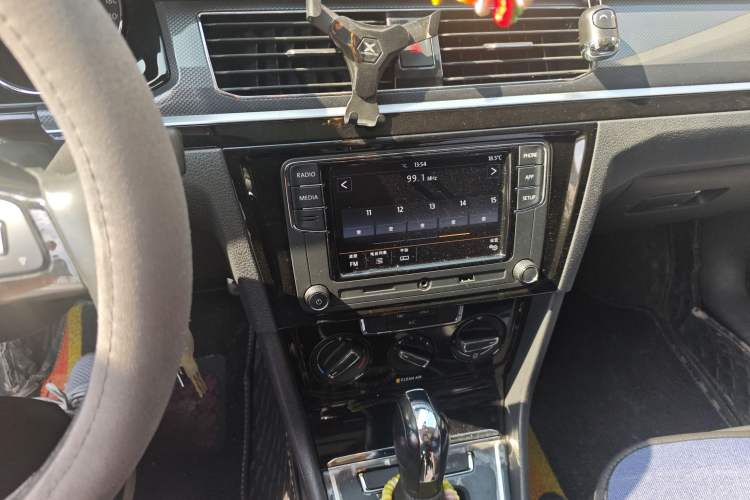 Used Volkswagen C-TREK 2020 1.5L Automatic Comfort Model Audio And AC Panel