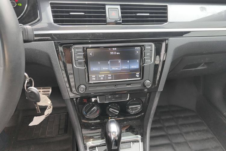 Used Volkswagen C-TREK 2020 1.5L Automatic Comfort Model Audio And AC Panel