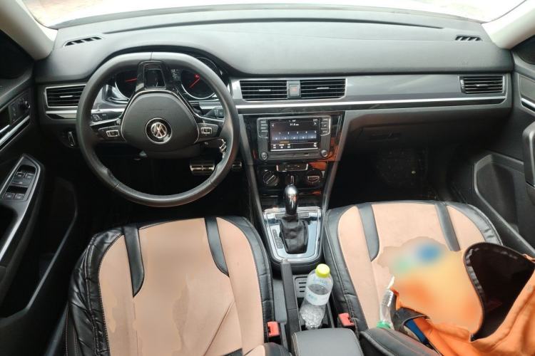 Used Volkswagen C-TREK 2020 1.5L Automatic Comfort Model Center Console