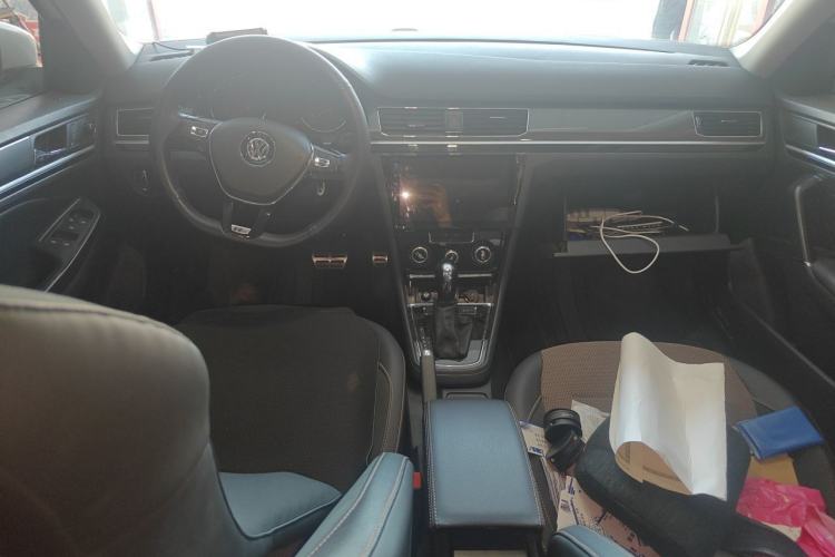 Used Volkswagen C-TREK 2020 1.5L Automatic Comfort Model Center Console