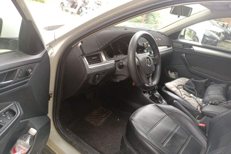 Used Volkswagen C-TREK 2020 1.5L Automatic Fashion Edition Driver Seat