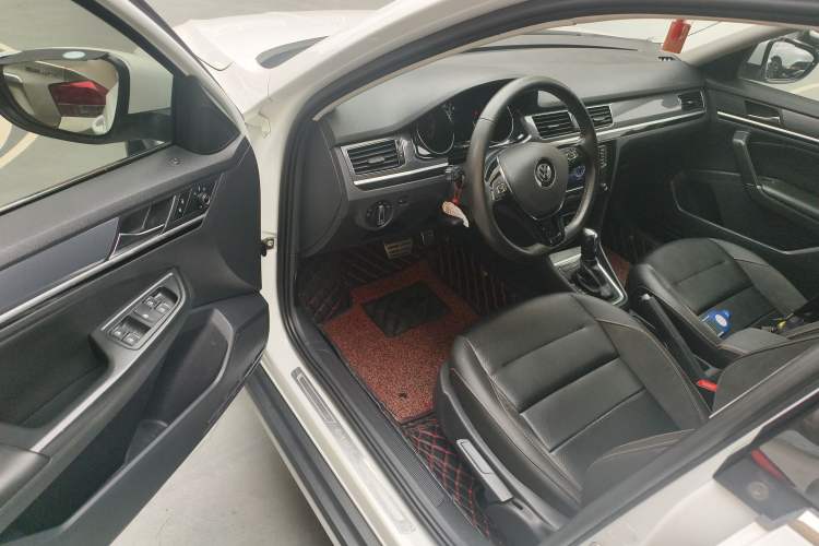 Used Volkswagen C-TREK 2020 1.5L Automatic Comfort Model Driver Seat