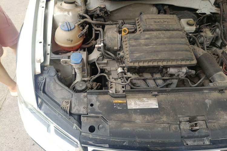 Used Volkswagen C-TREK 2020 1.5L Automatic Fashion Edition Engine Bay Right