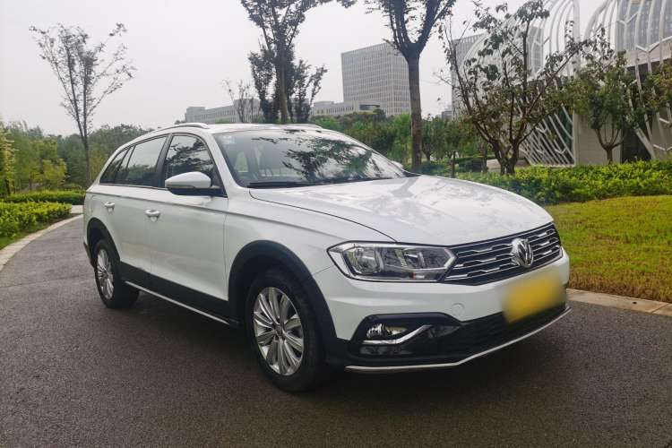 Used Volkswagen C-TREK 2020 1.5L Automatic Fashion Edition Exterior 2