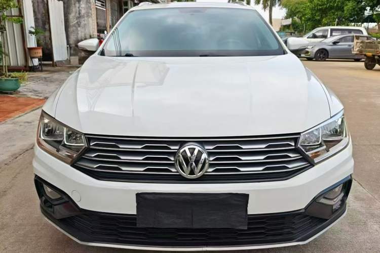 Used Volkswagen C-TREK 2020 1.5L Automatic Fashion Edition Exterior 4