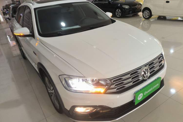 Used Volkswagen C-TREK 2020 1.5L Automatic Comfort Model Front Right 45 Deg