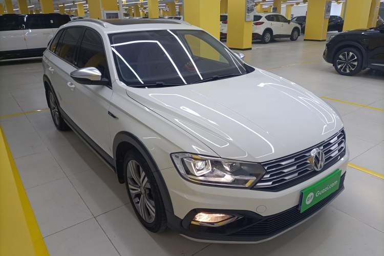 Used Volkswagen C-TREK 2020 1.5L Automatic Comfort Model Front Right 45 Deg