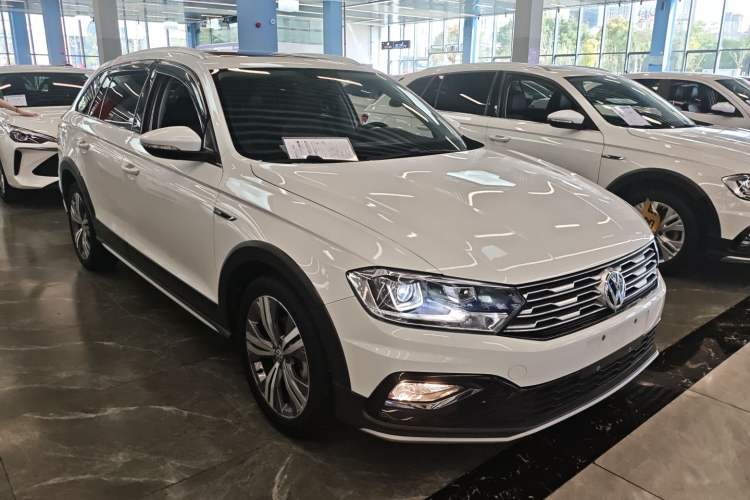 Used Volkswagen C-TREK 2020 1.5L Automatic Comfort Model Front Right 45 Deg
