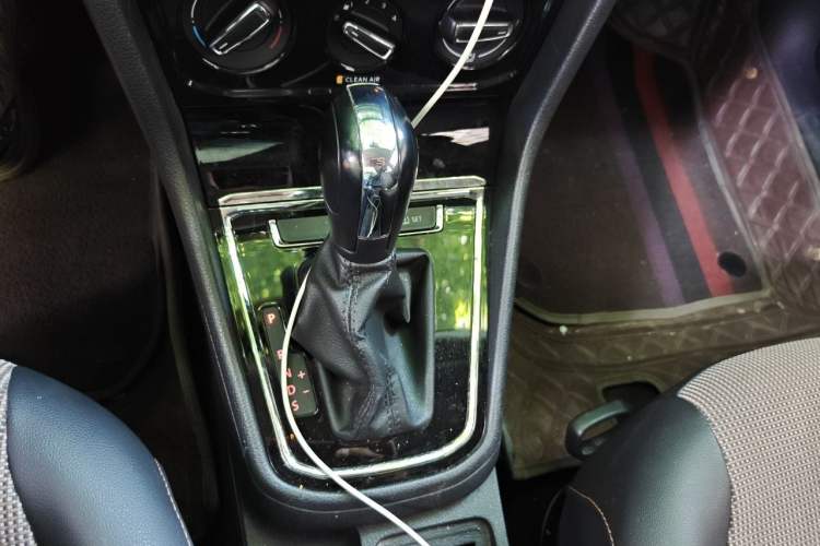 Used Volkswagen C-TREK 2020 1.5L Automatic Comfort Model Gear Lever