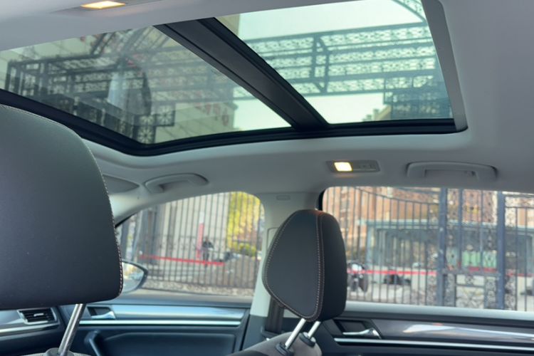 Used Volkswagen C-TREK 2020 1.5L Automatic Comfort Model Headliner