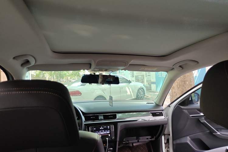 Used Volkswagen C-TREK 2020 1.5L Automatic Comfort Model Headliner
