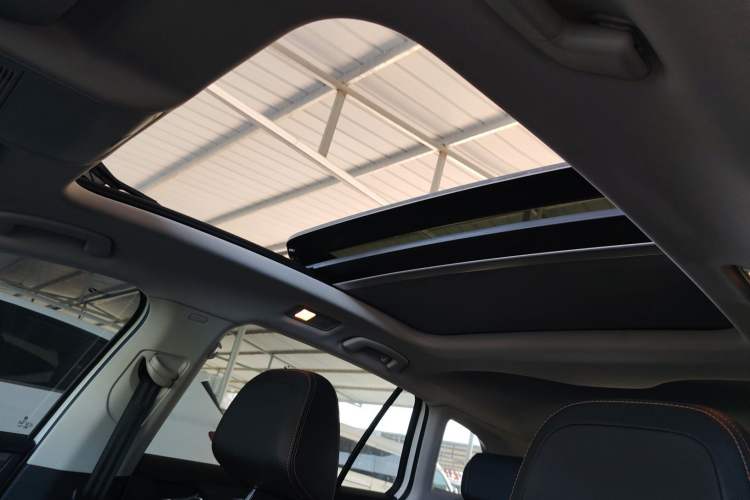 Used Volkswagen C-TREK 2020 1.5L Automatic Comfort Model Headliner