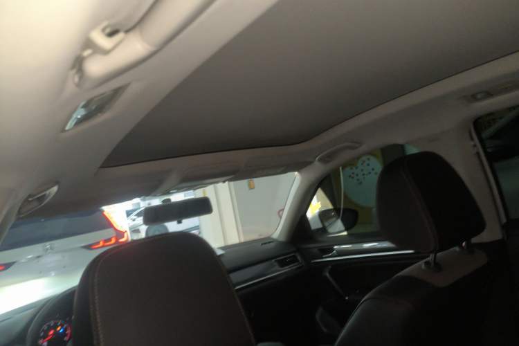Used Volkswagen C-TREK 2020 1.5L Automatic Comfort Model Headliner