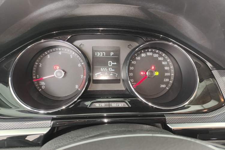 Used Volkswagen C-TREK 2020 1.5L Automatic Comfort Model Instrument Cluster