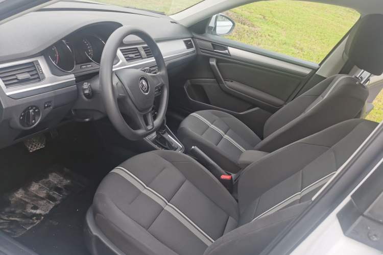 Used Volkswagen C-TREK 2020 1.5L Automatic Fashion Edition Interior 1