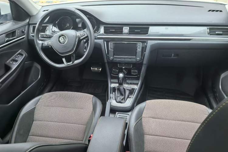 Used Volkswagen C-TREK 2020 1.5L Automatic Comfort Model Interior 1