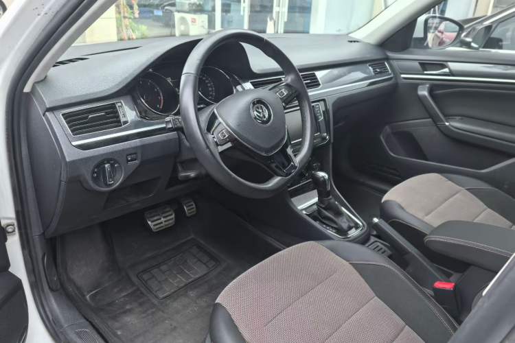 Used Volkswagen C-TREK 2020 1.5L Automatic Comfort Model Interior 2