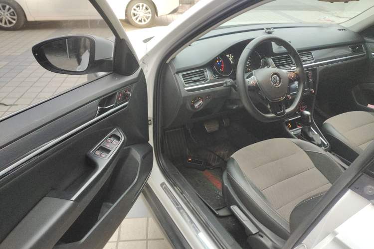 Used Volkswagen C-TREK 2020 1.5L Automatic Comfort Model Interior 3