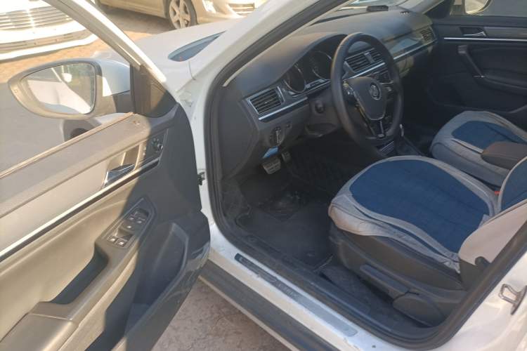 Used Volkswagen C-TREK 2020 1.5L Automatic Comfort Model Interior 3