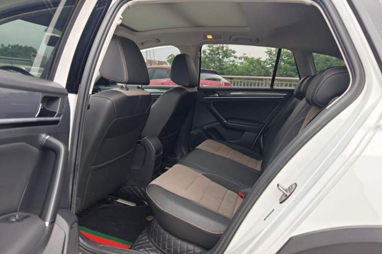 Used Volkswagen C-TREK 2020 1.5L Automatic Comfort Model Interior 3