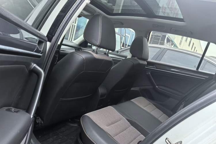 Used Volkswagen C-TREK 2020 1.5L Automatic Comfort Model Interior 3