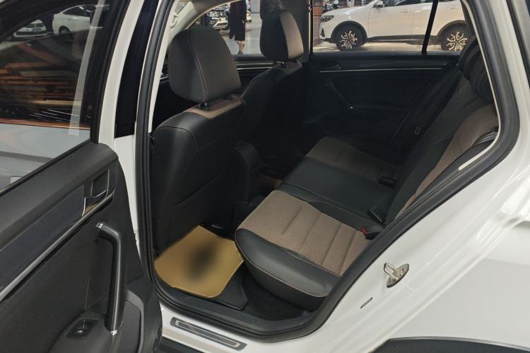 Used Volkswagen C-TREK 2020 1.5L Automatic Comfort Model Interior 6