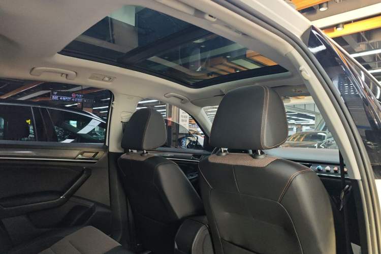Used Volkswagen C-TREK 2020 1.5L Automatic Comfort Model Interior 8