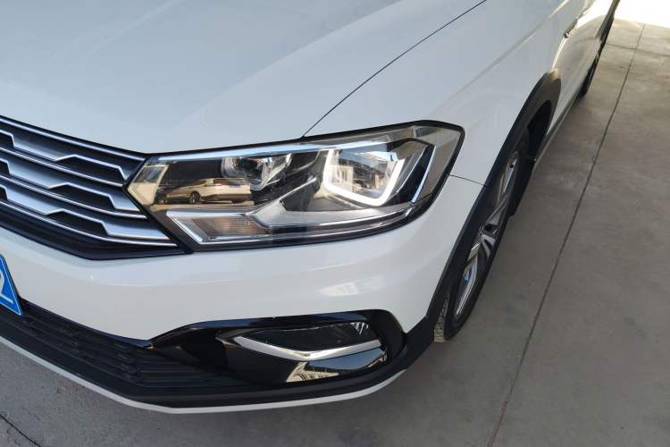 Used Volkswagen C-TREK 2020 1.5L Automatic Comfort Model Left Front Headlight