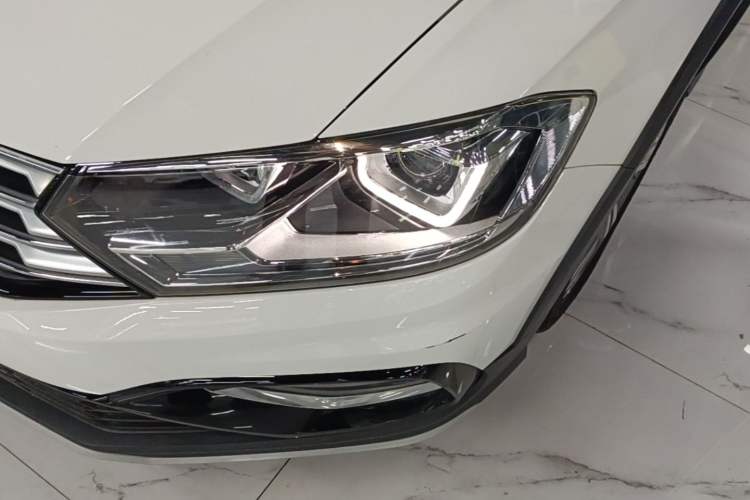 Used Volkswagen C-TREK 2020 1.5L Automatic Comfort Model Left Front Headlight