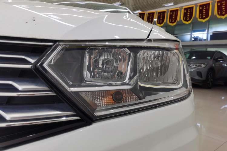 Used Volkswagen C-TREK 2020 1.5L Automatic Fashion Edition Left Front Headlight