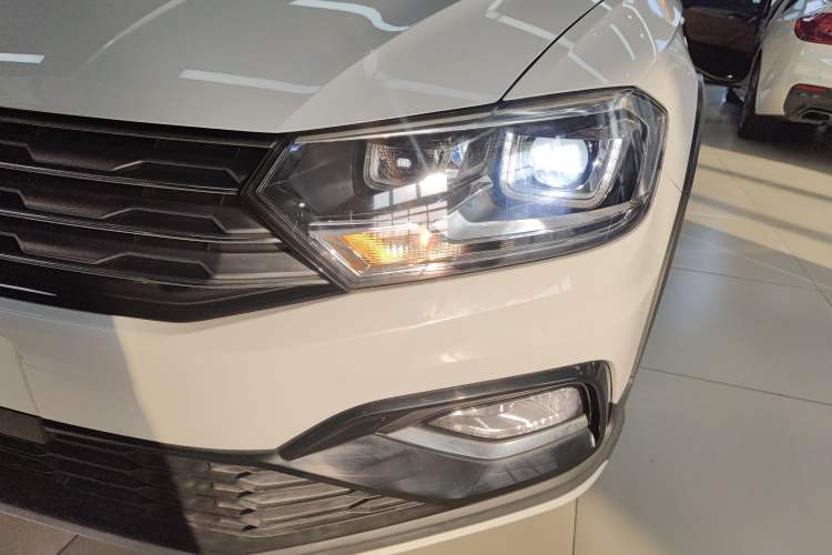 Used Volkswagen C-TREK 2020 1.5L Automatic Comfort Model Left Front Headlight