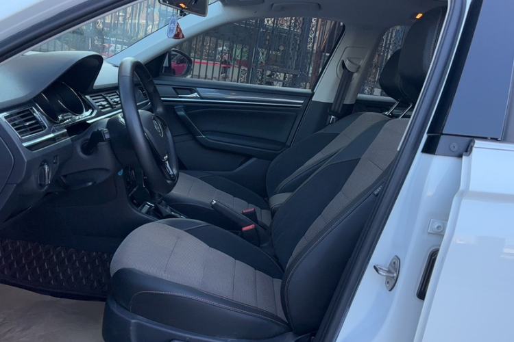 Used Volkswagen C-TREK 2020 1.5L Automatic Comfort Model Left Front Seat