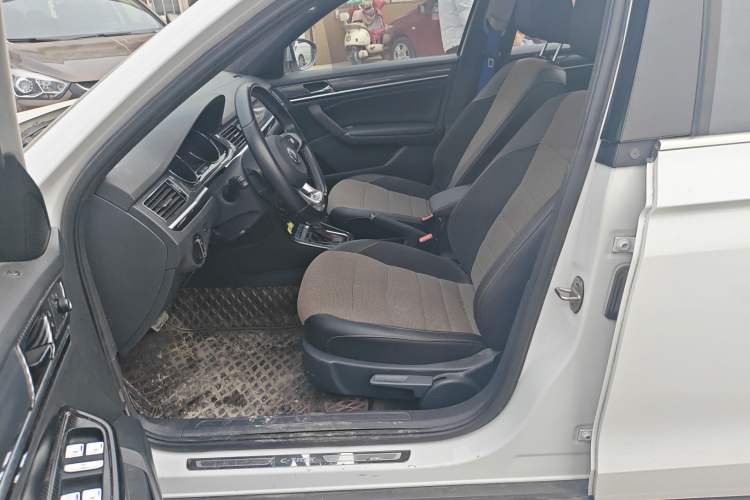 Used Volkswagen C-TREK 2020 1.5L Automatic Comfort Model Left Front Seat