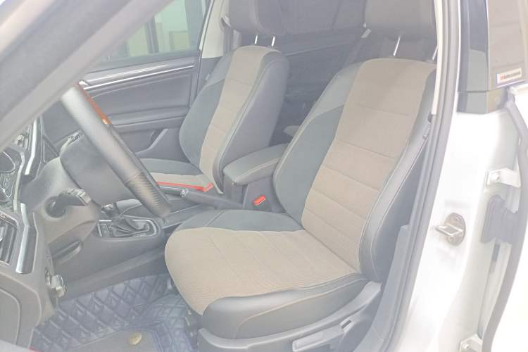 Used Volkswagen C-TREK 2020 1.5L Automatic Comfort Model Left Front Seat