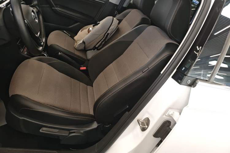 Used Volkswagen C-TREK 2020 1.5L Automatic Comfort Model Left Front Seat