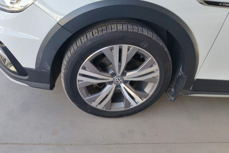 Used Volkswagen C-TREK 2020 1.5L Automatic Comfort Model Left Front Wheel Hub