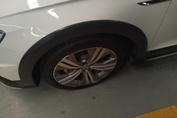 Used Volkswagen C-TREK 2020 1.5L Automatic Comfort Model Left Front Wheel Hub