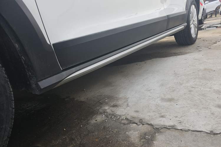 Used Volkswagen C-TREK 2020 1.5L Automatic Fashion Edition Left Side Sill